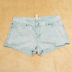 Life in Progress Green/White Denim Shorts in 30